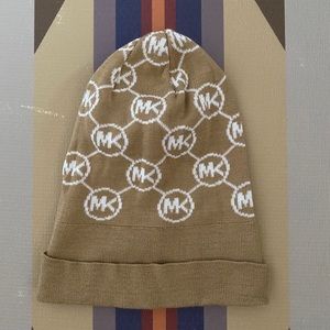Michael Kors hat